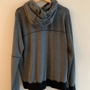 Lululemon sweatshirt / hoodie